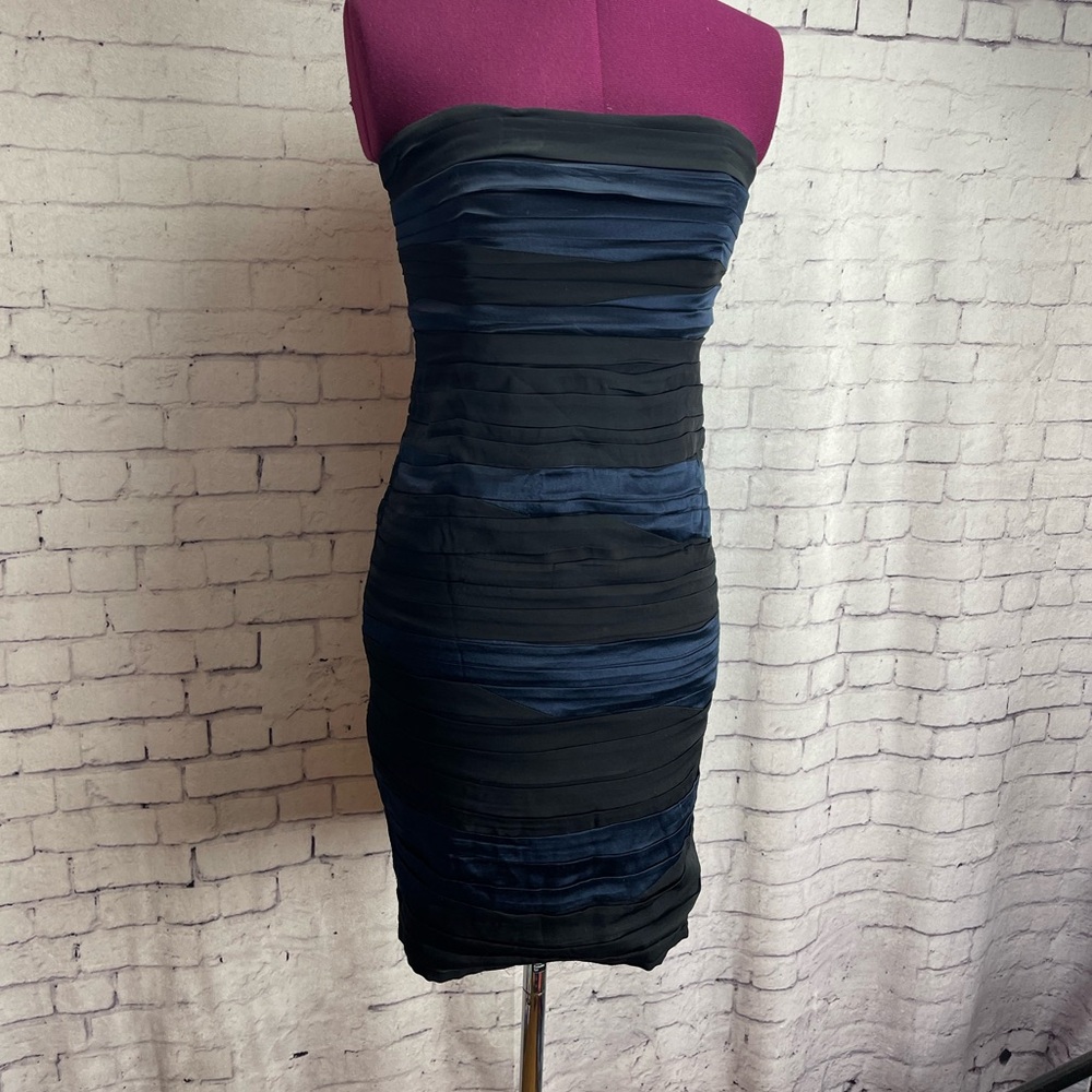 Alice and Olivia size 6 Kristen ruched strapless tube dress black and blue